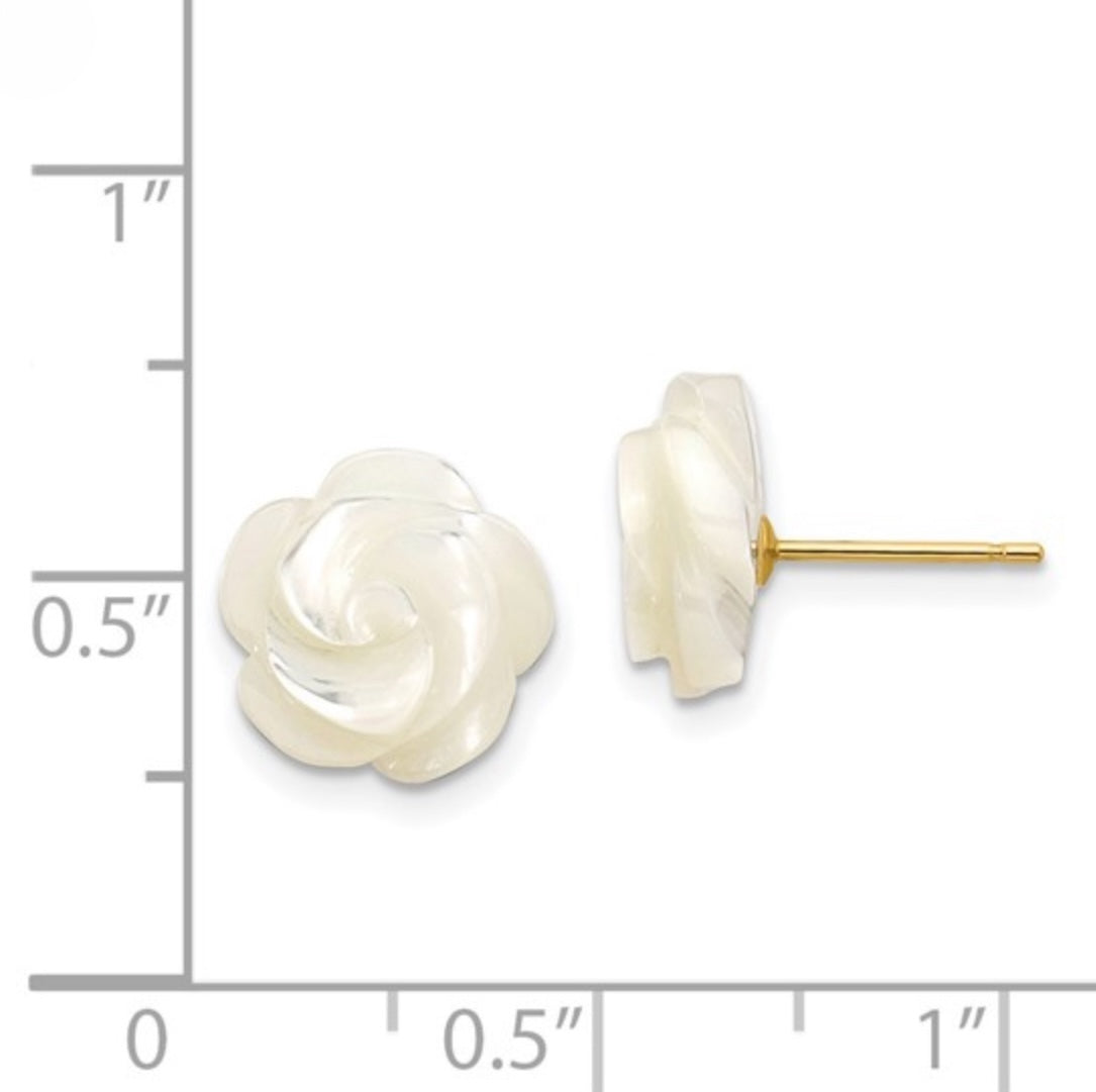 14K GOLD - MOTHER OF PEAR FLOWER STUD EARRINGS.
