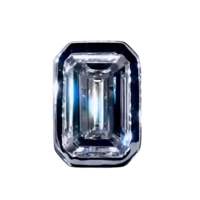 EMERALD DIAMOND RING